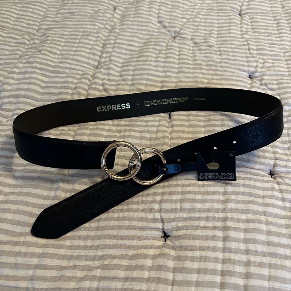 EXPRESS Women’s Double O-Ring Belt